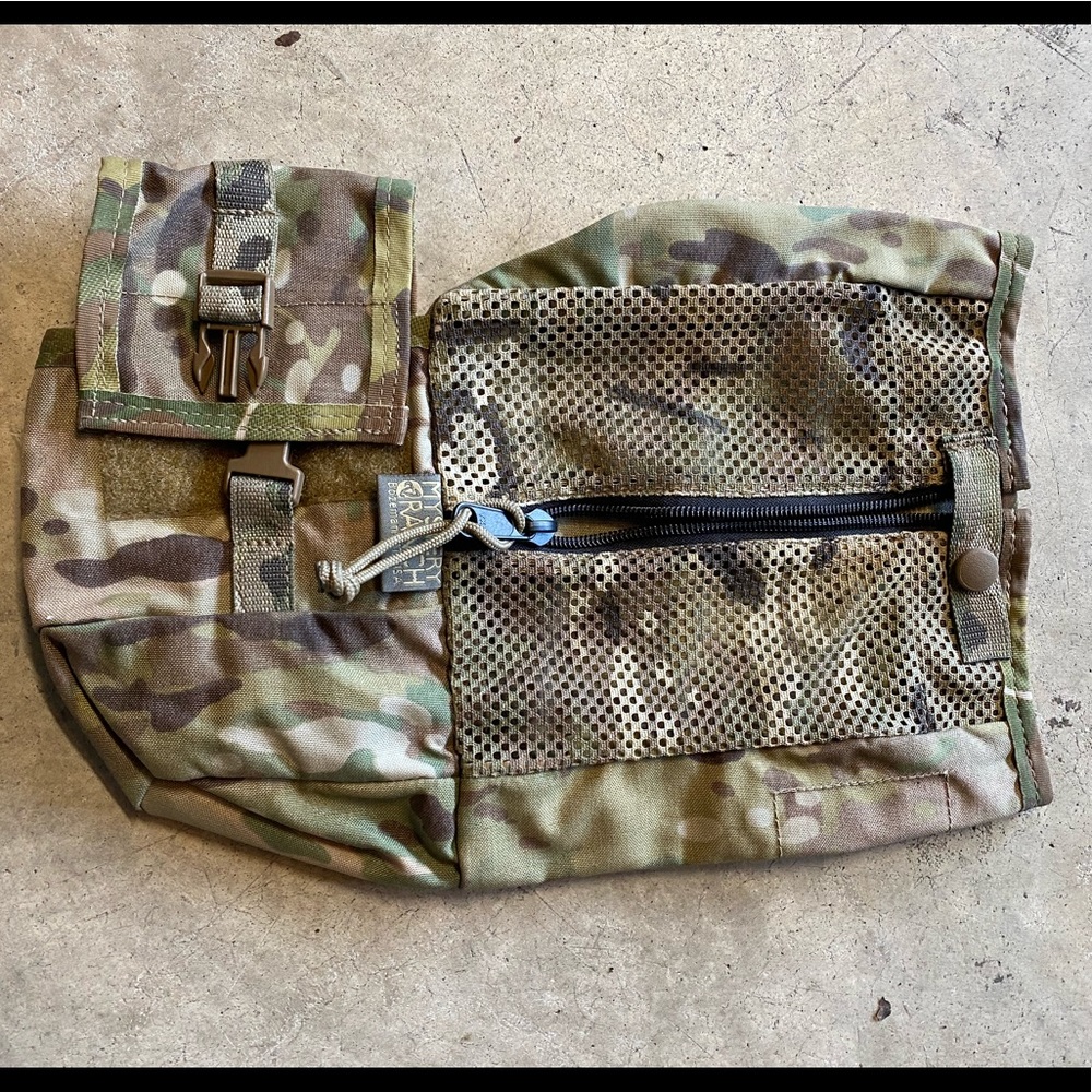 COPY - COPY - Mystery Ranch holder/pouch